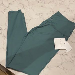 Beyond yoga athletic leggings